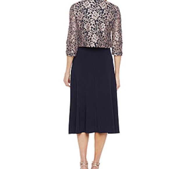 Jessica Howard designed this jacket and dress - Picture 2 of 5